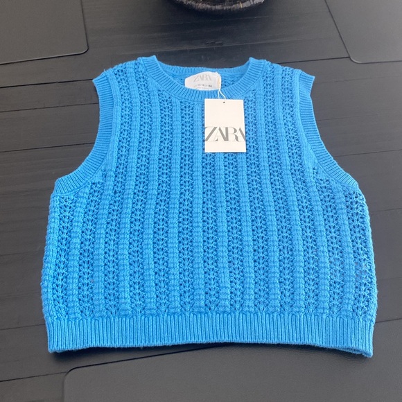 NWT ZARA knit cropped sweater vest - Picture 2 of 6